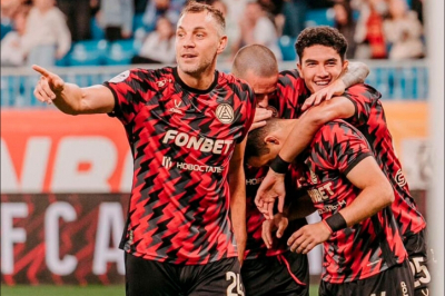 Дзюба отличился голом, но пенальти Сергеева не принес успеха: &quot;Акрон&quot; победил &quot;Крылья&quot;