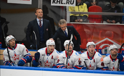 Чемпион КХЛ продолжил рекордную серию поражений СКА до четырех матчей