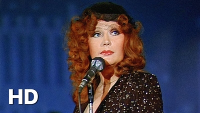 Алла Пугачева: тайная миссия или путь назад к истокам?