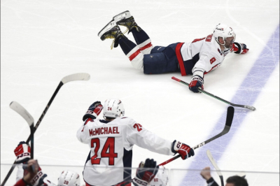 Овечкин побил рекорд Гретцки и стал величайшим снайпером в истории НХЛ